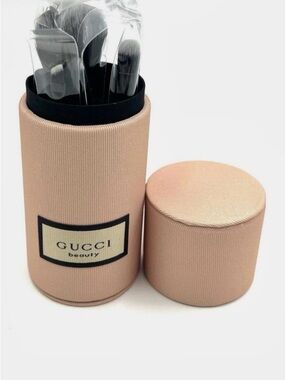Gucci Beauty Brush Set in Blush Pink New